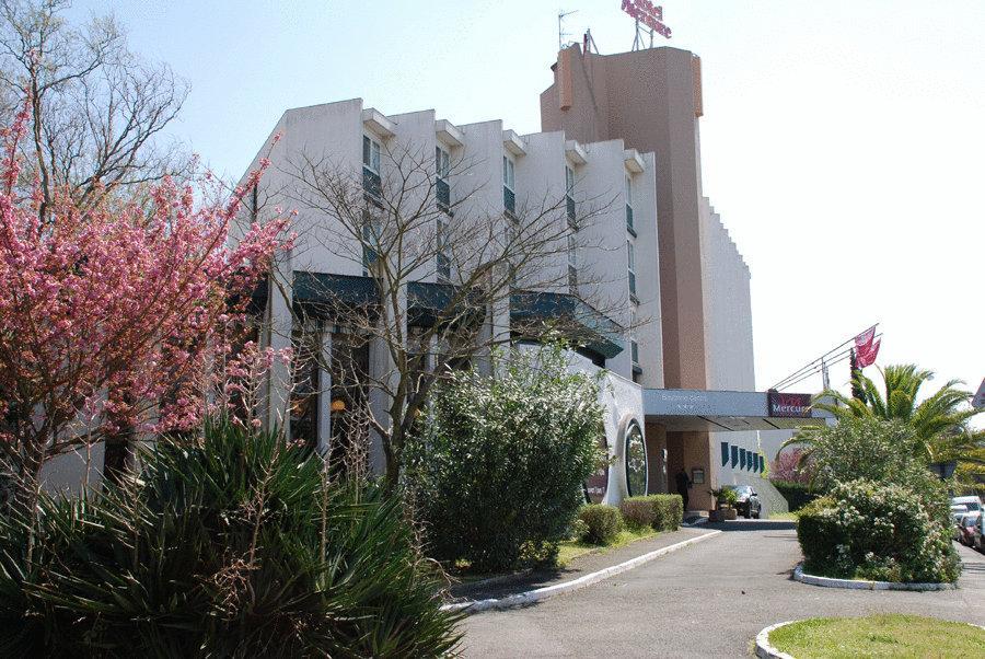 Le Hotel